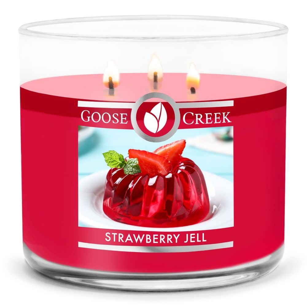Фото Ароматическая соевая трехфитильная свечка Goose Creek Strawberry Jell 35+ часов
