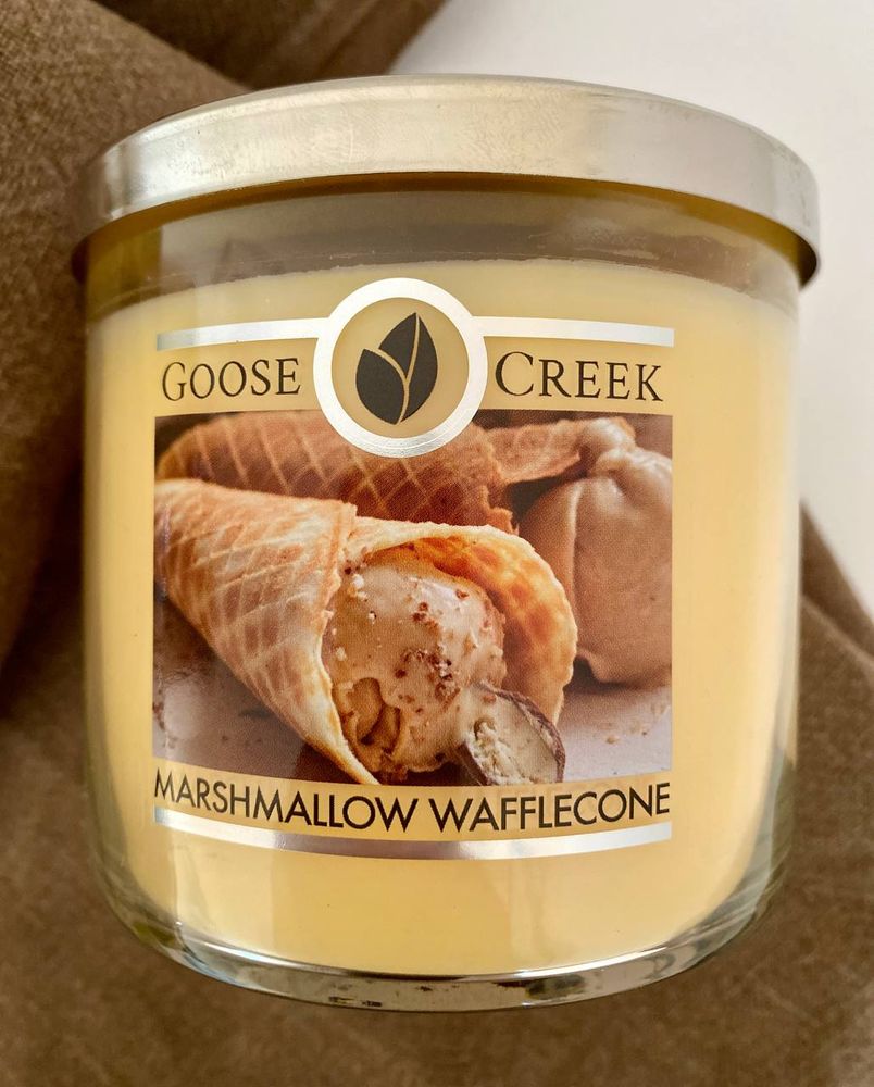 Фото Ароматическая соевая трехфитильная свечка Goose Creek Marshmallow Waffle Cone 35+ часов