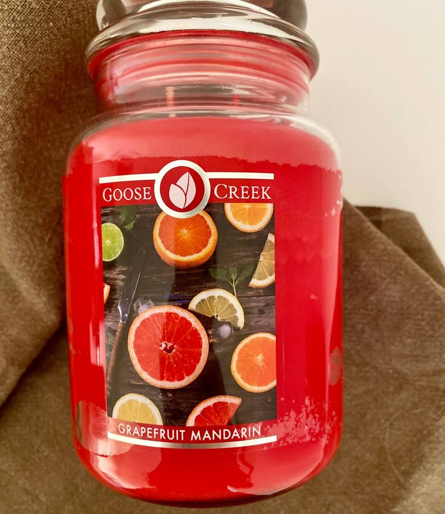 Фото Ароматическая соевая двухфитильная свечка Goose Creek Grapefruit Mandarin  150 часов