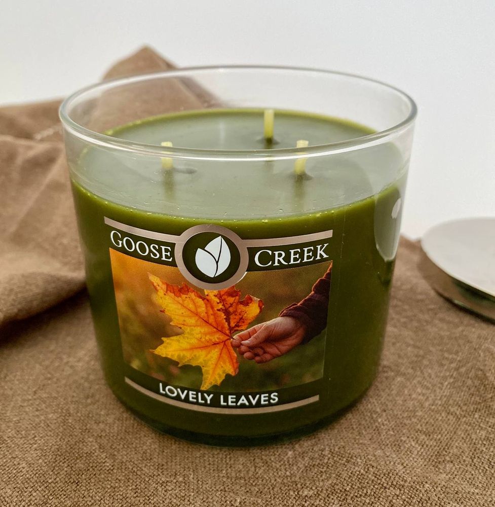 Фото Ароматическая соевая трехфитильная свечка Goose Creek Lovely Leaves 35+ часов