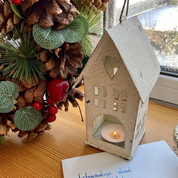 Фото Зістарений маленький свічник-будиночок Сhic Antique Данія H15.5/L9.5/W8 cm