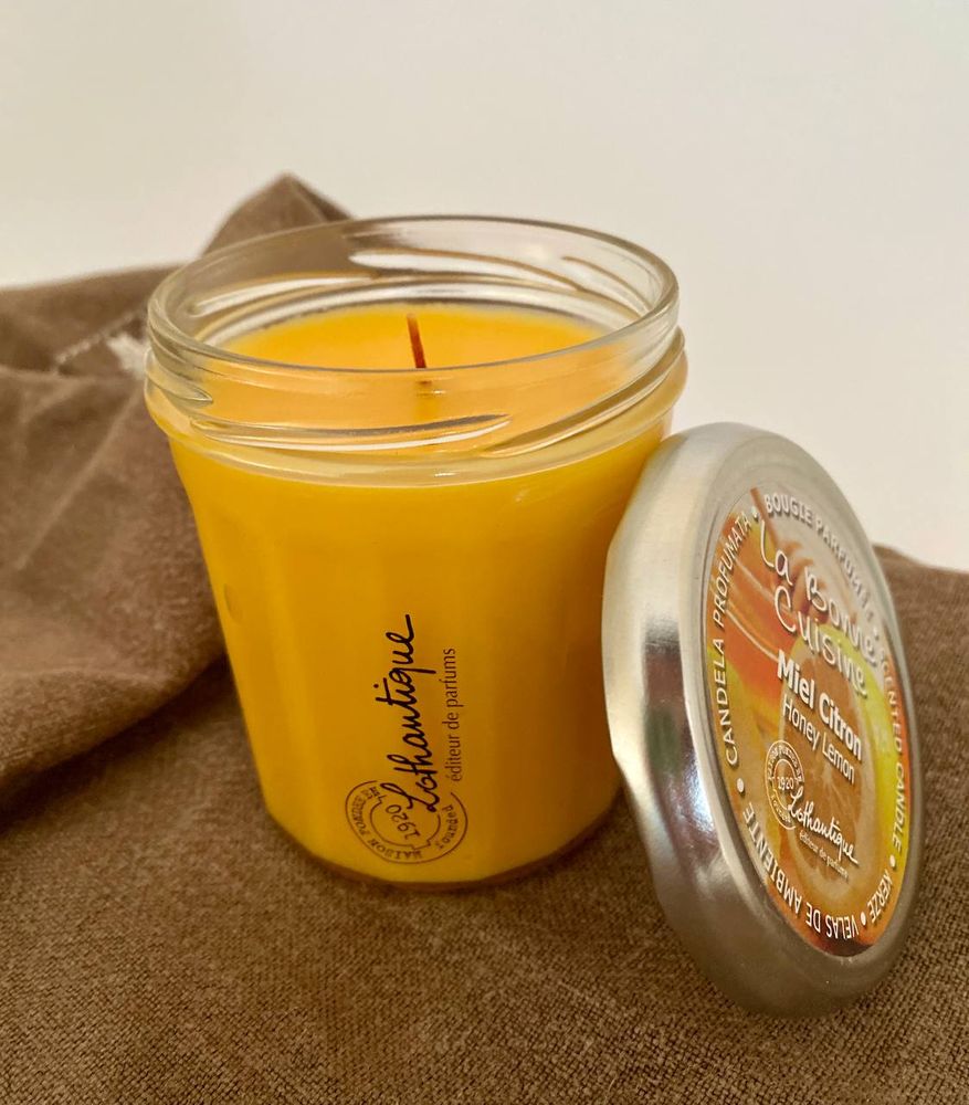 Фото Соєва ароматична свічка Lothantique "Мед и лимон" 220 грам 50 годин Франція