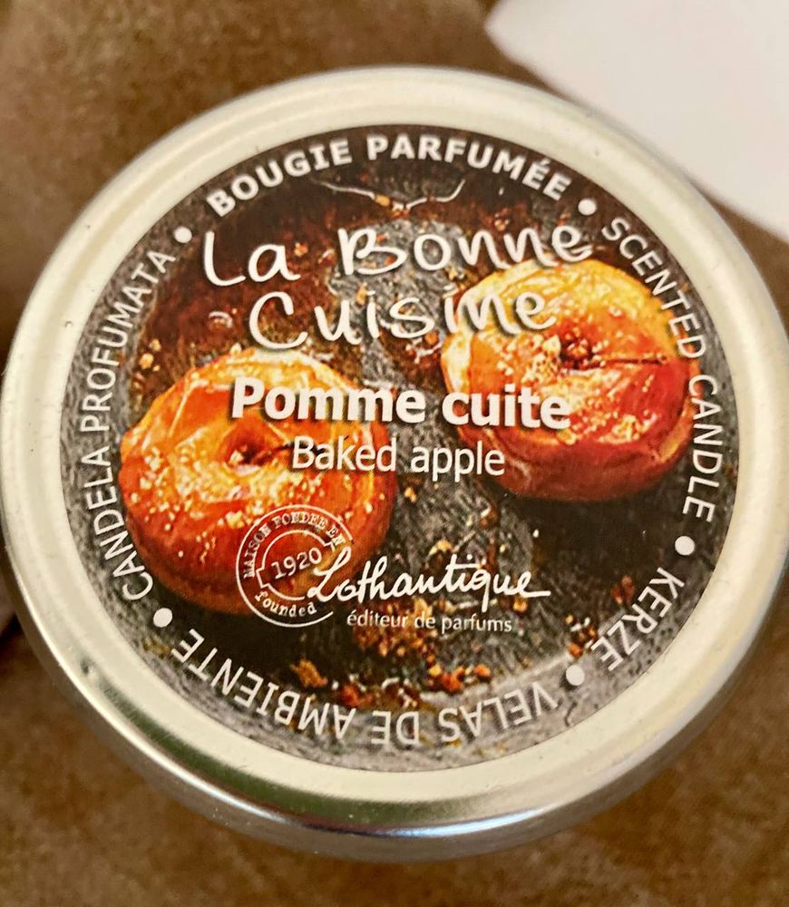 Фото Соєва ароматична свічка Lothantique "Печене яблуко" 220 грам 50 годин Франція